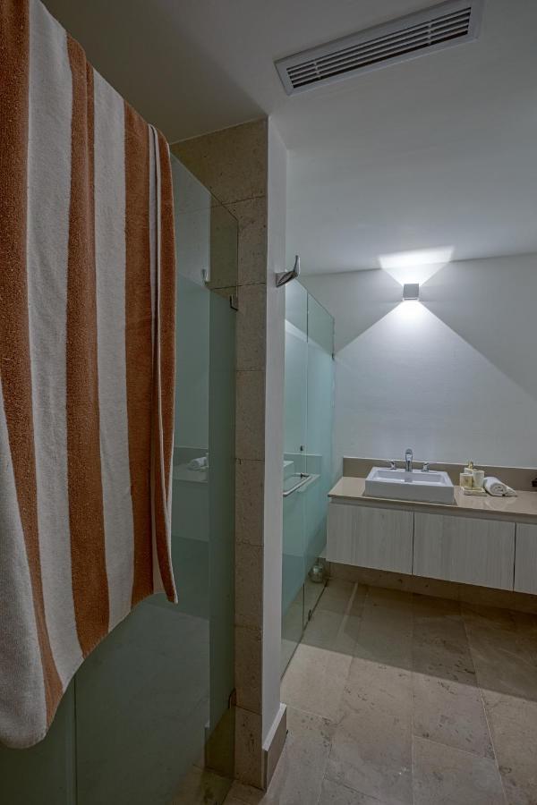 Astonishing Condo With Balcony In A Private Complex With Pool And Gym Playa del Carmen Buitenkant foto